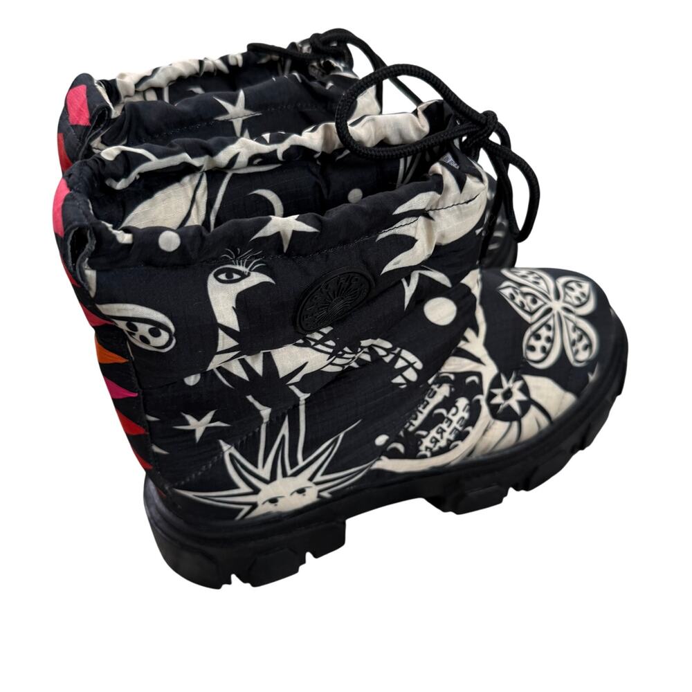 NEW Farm Rio Puffer Bootie Boots with Lug Soles in Cerrado Black Sky Size 9.5